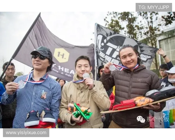 南京滑板队在马拉松大满贯中的精彩技术表现与赛场分析
