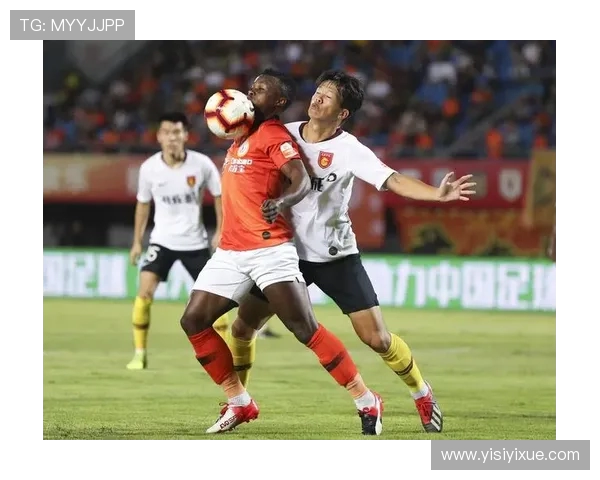 华夏幸福迎战北京人和争夺中超联赛关键三分的激烈对决 华夏幸福迎战北京人和争夺中超联赛关键三分的激烈对决