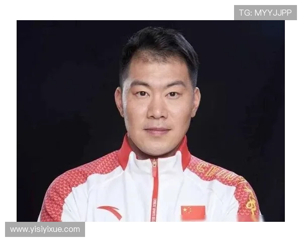 张昊的奋斗故事：从普通学生到行业精英的成长之路