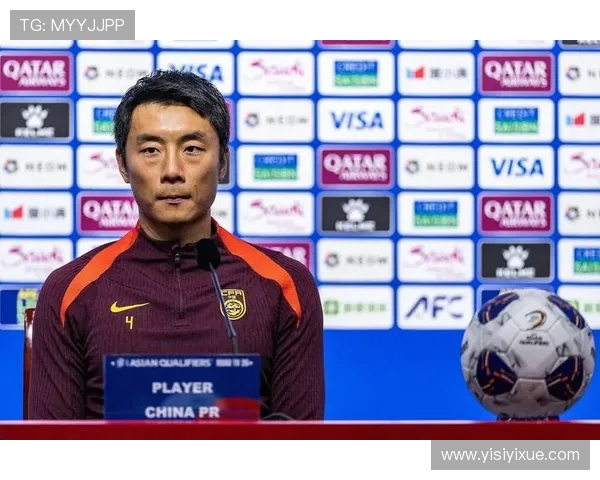 成都足球队区域防守革新之路探讨与实践分析 成都足球队区域防守革新之路探讨与实践分析